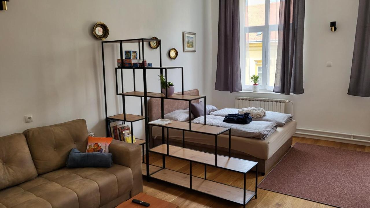 Eleven Apartment - Very Center - Free Parking Osijek Exterior photo